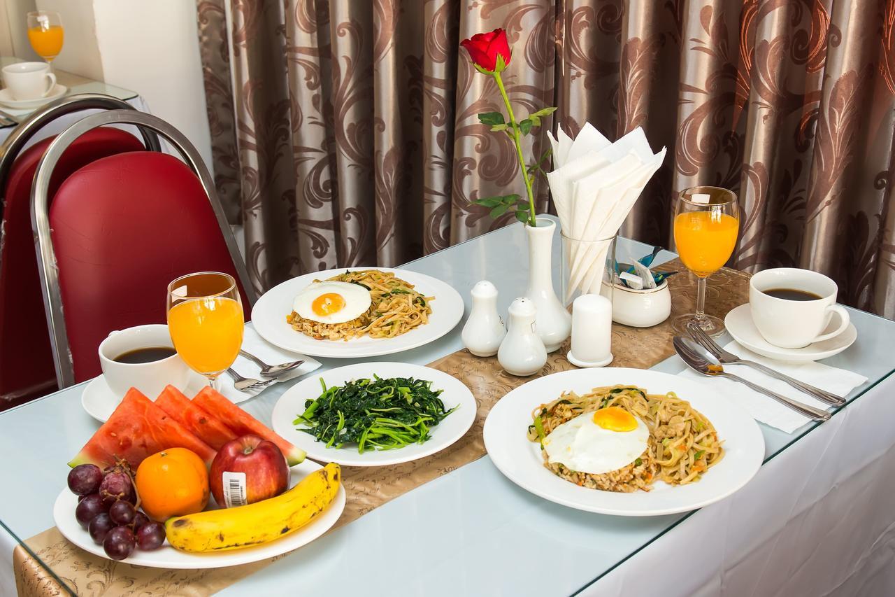 High Five Hotel Yangon Esterno foto