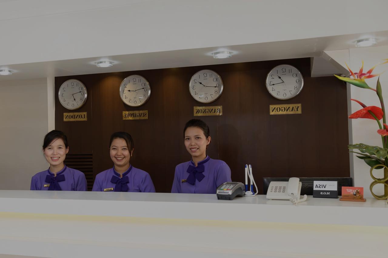 High Five Hotel Yangon Esterno foto