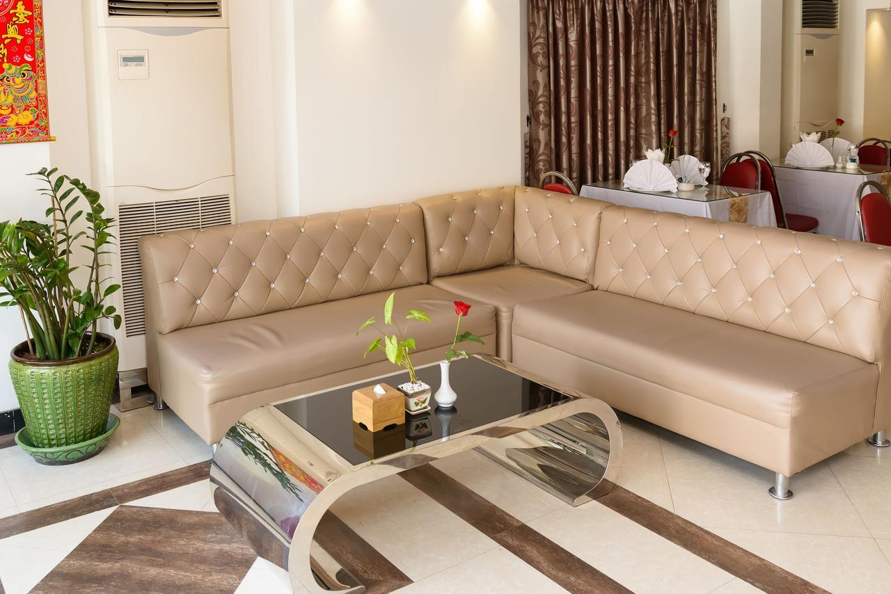 High Five Hotel Yangon Esterno foto