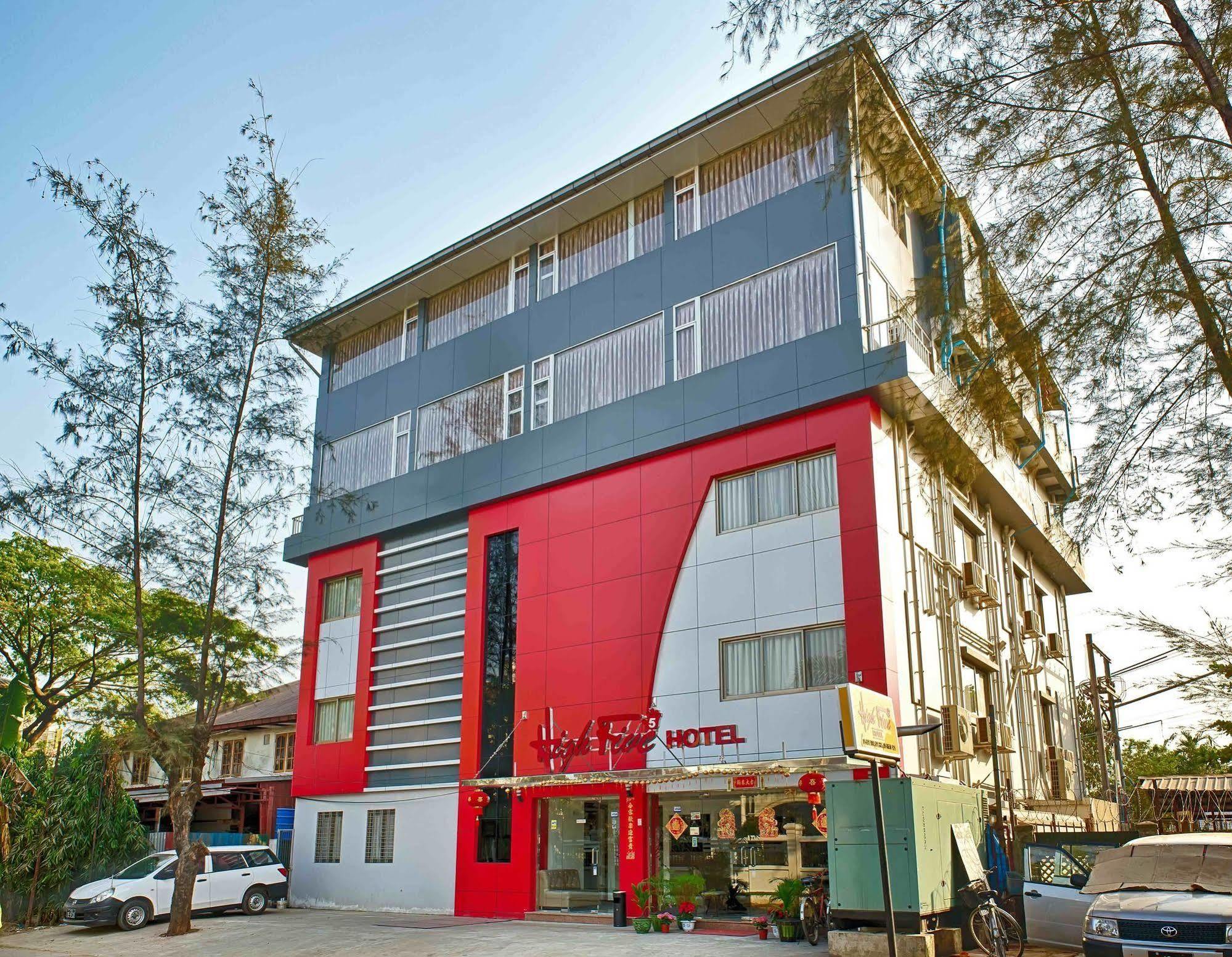 High Five Hotel Yangon Esterno foto